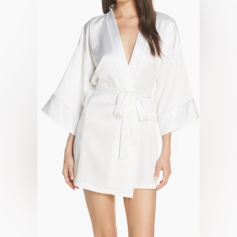 Bride Silky White Robe - Picture 2 of 4